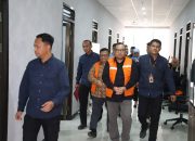 KEJATI KALTIM KEMBALI MENAHAN 2 TERSANGKA PERKARA DUGAAN TINDAK PIDANA KORUPSI DALAM PENYALURAN KREDIT KEPADA PT. ERDA INDAH PADA BANK KALTIMTARA CABANG BALIKPAPAN