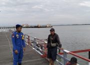 Polres Paser Gelar Patroli Dialogis dan Himbauan Keselamatan Berlayar di Pesisir