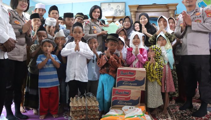 Momen Jelang Perayaan Natal 2024, Polres Pesawaran Berbagi Kebahagiaan dan Layanan Kesehatan Gratis Untuk Yatim Piatu