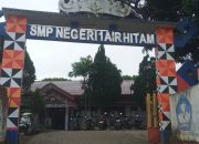 Diduga Tahan Gaji Honorarium Selama 4 Bulan terhadap 10 tenaga honorer SMPN 1 Air Hitam Lampung Barat yang di Lakukan Oleh Kepala Sekolah