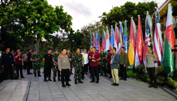 Kapolri Jenderal Listyo Sigit Prabowo dan Panglima TNI Jenderal Agus Subiyanto meninjau langsung kesiapan pengamanan Konferensi Tingkat Tinggi (KTT) Indonesia Africa Forum (IAF)