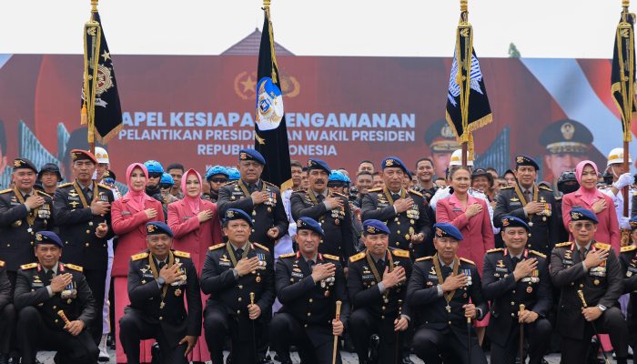 Kapolda Sumsel Irjen Pol Andi Rian R Djajadi ,SIK,MH beserta Kapolda se-Indonesia menghadiri Apel Kesiapan Pengamanan pengambilan Sumpah Presiden dan Wakil Presiden RI