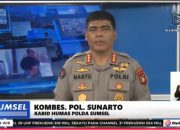 Kabid Humas Polda Sumsel Kombes Pol Sunarto berkesempatan menjadi pembawa berita di TVRI Sumsel.