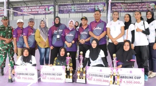 Pembukaan Kejuaraan Terbuka Voli Antar Pelajar dan Umum di Sport Center Caroline Lubuk Linggau