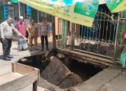 Jalan Poros Desa Marga Sungsang Ambruk, Polsek Sungsang Pasang Rambu – Rambu Peringatan