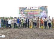 Dukung Swasembada Pangan, Kapolsek Rambutan Pimpin Penanaman Jagung Kuartal III