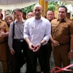 Wali Kota Lubuk Linggau Pimpin Upacara di SMAN 1 dan Resmikan Gedung Aula