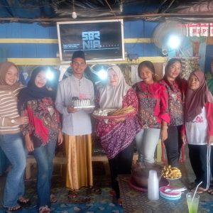 Kades Limau Muhamad Dina Kena Prank di Hari Ulang Tahunnya ke-53, Dibuat Emosi oleh Istri dan Karyawannya