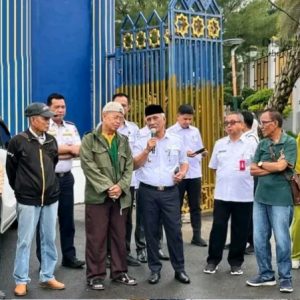 Wakil Wali Kota Lubuk Linggau Lepas Peserta Wisata Religi PWRI ke Bandung dan Jakarta