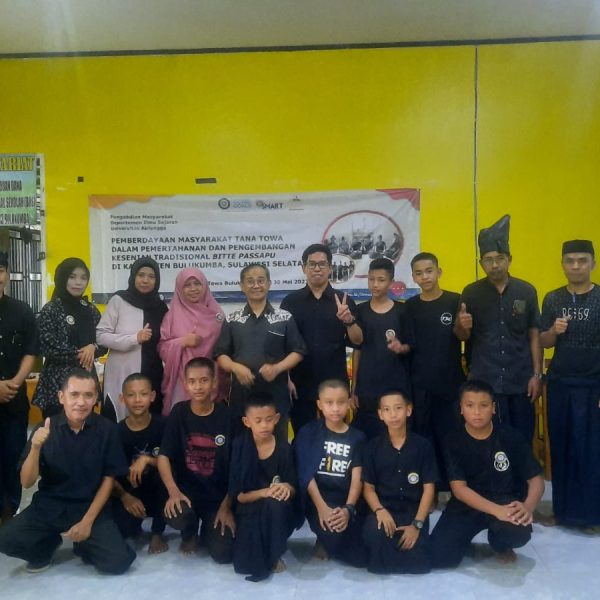 Kesenian Pabitte Passapu Jadi Fokus Pengabdian Masyarakat FIB Unair di Tana Towa Kajang Bulukumba