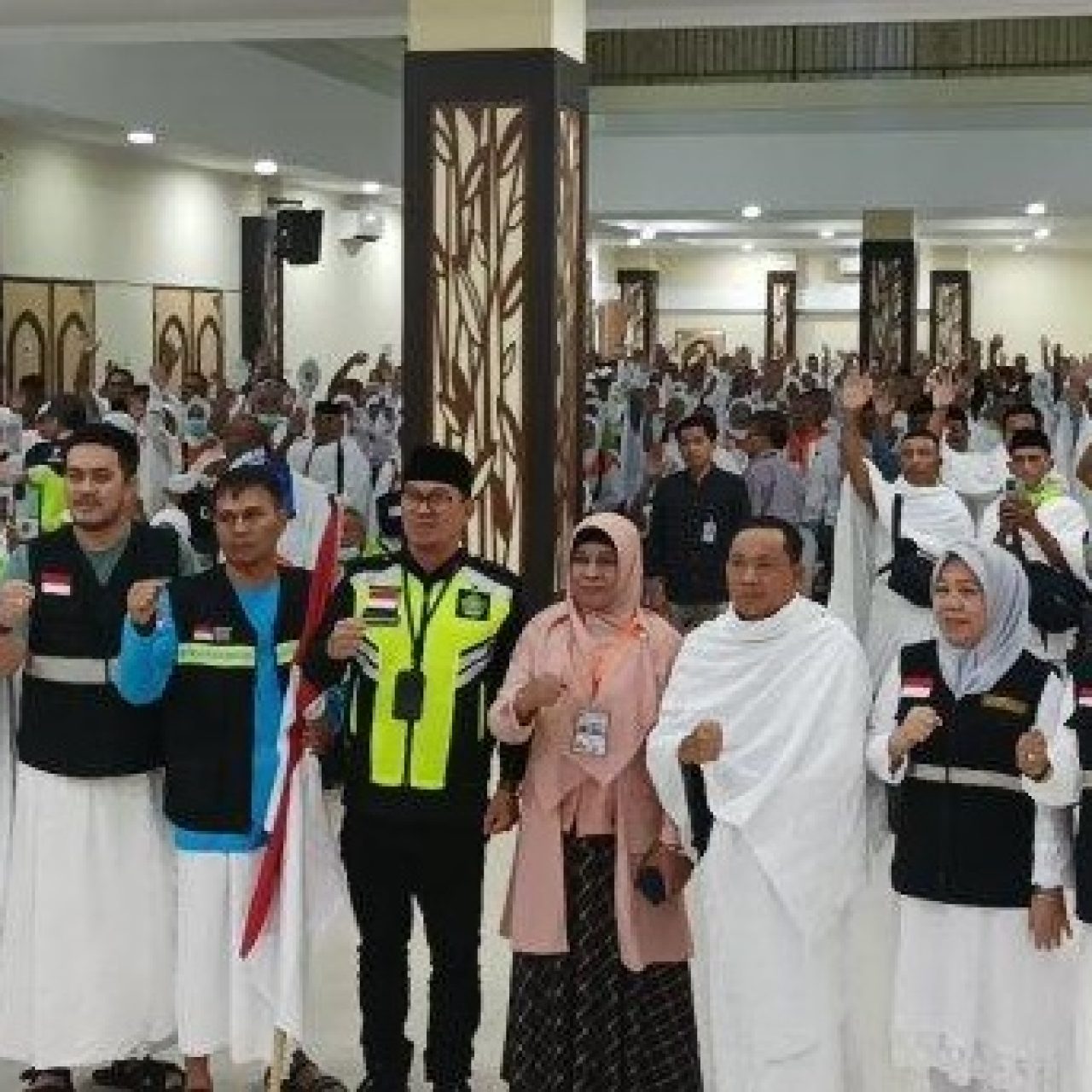 392 Jemaah Kloter 30 Asal Kendari Berangkat, 1 Orang Tertunda Keberangkatannya Gegara Sakit