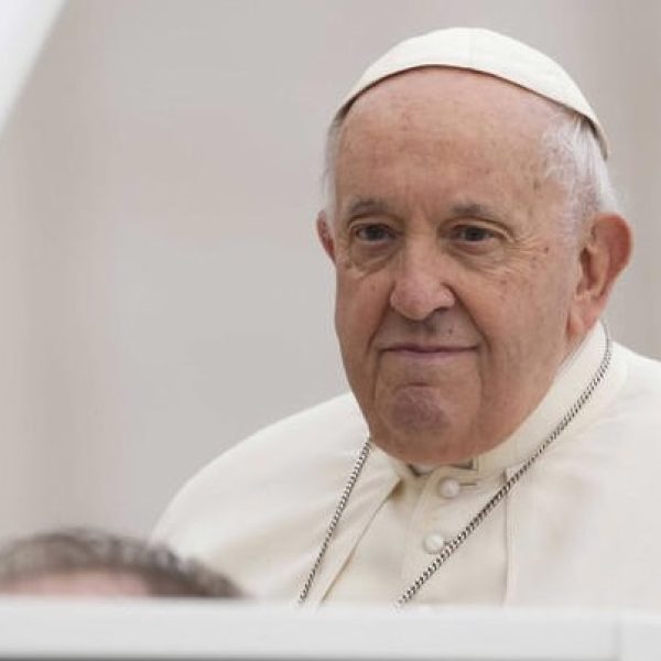 Dmytro Kuleba Naik Pitam, Paus Fransiskus  Minta Ukraina Mengaku Kalah dan Angkat Bendera Putih