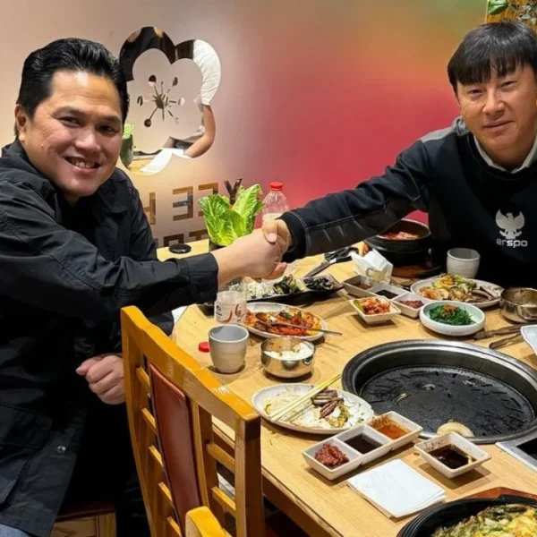 Imbang 2-2 Melawan Korsel, Ketua Umum PSSI Erick Thohir Melakukan Perpanjangan Kontrak Dengan Shin Tae-Yong
