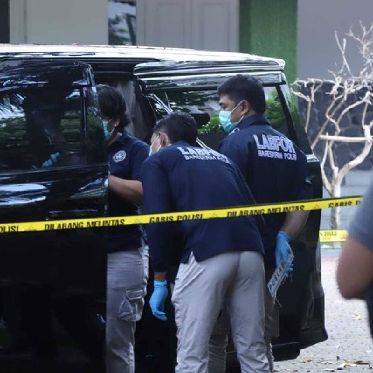 Anggota Polresta Manado Tembak Diri dalam Alphard di Mampang Jakarta Selatan