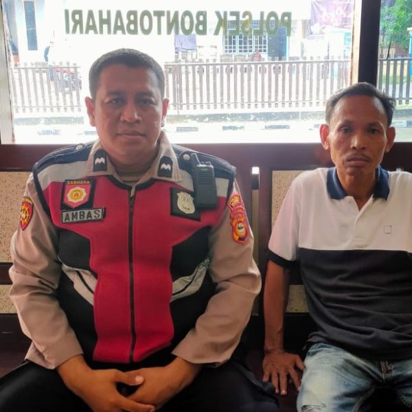 Seorang IRT Tewas Tertabrak Mobil di Jalan Poros Tanah Beru-Bira saat Hendak ke Kebunnya