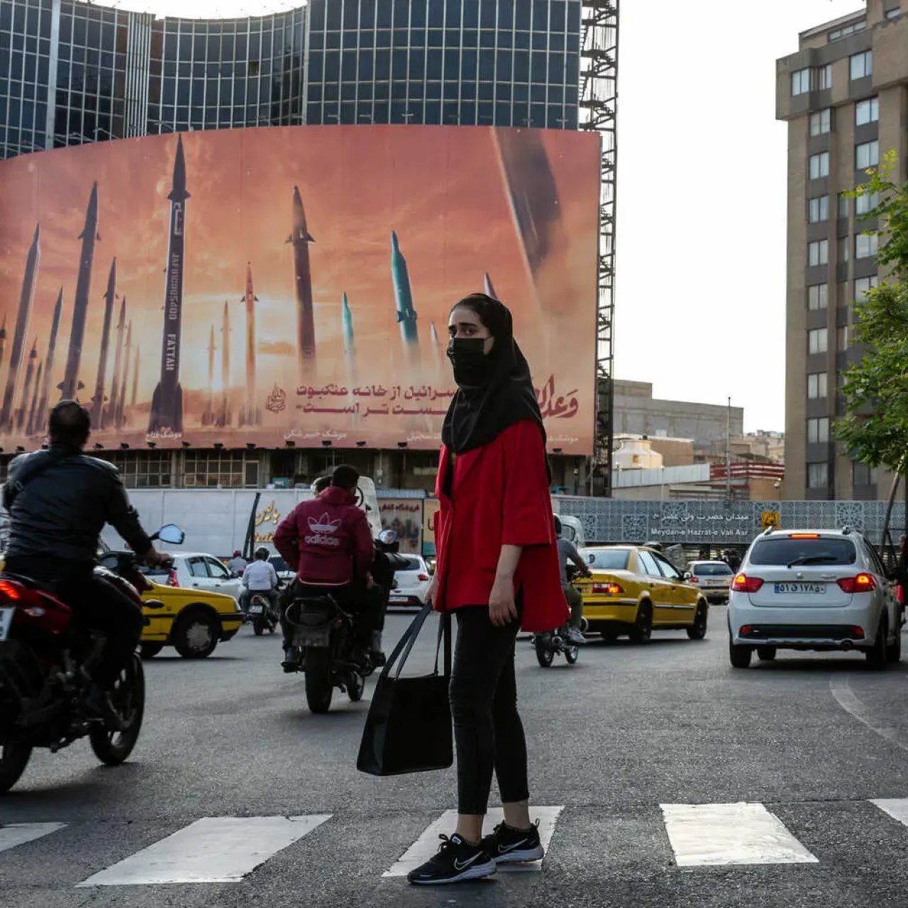 Para Pemimpin Dunia Mendesak Untuk Menahan Diri Saat Israel Mempertimbangkan Pembalasan Terhadap Iran