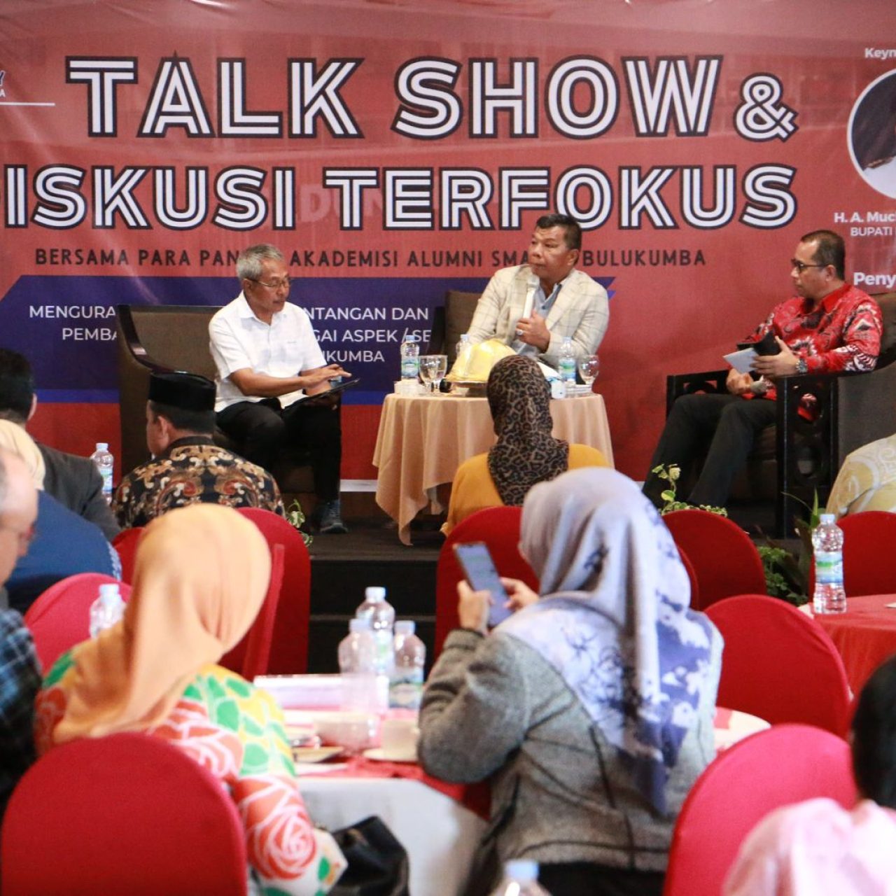 Talkshow IKA Smansa Bulukumba Pertemukan Para Akademisi dan Bupati Andi Utta