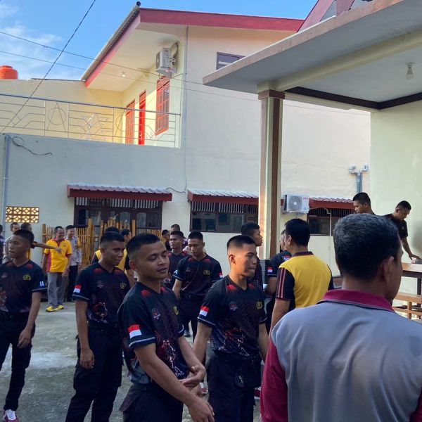 Polres Bulukumba Kembali Gelar Kerja Bakti Bersihkan Rumah Ibadah