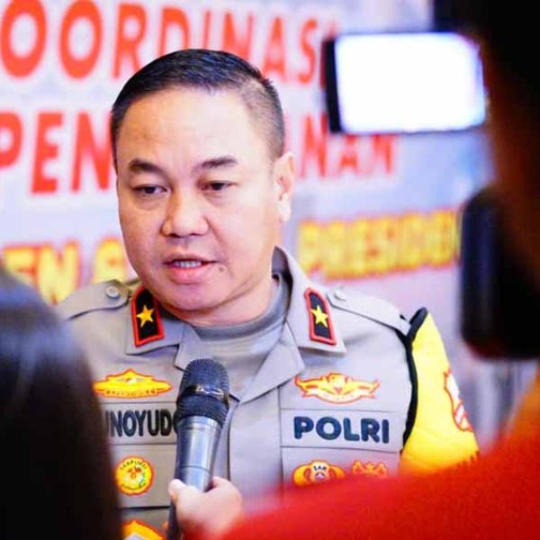 Update Lalu Lintas : Polri Terapkan Contraflow Tol Jakarta-Cikampek lancar