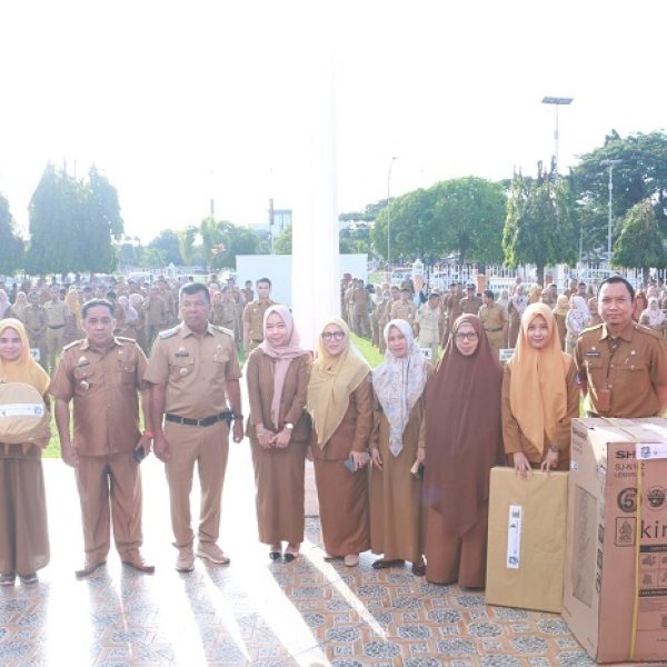 Sejumlah ASN di Bulukumba Dapat Hadiah Doorprize Dalam Program ASN Digital 2024