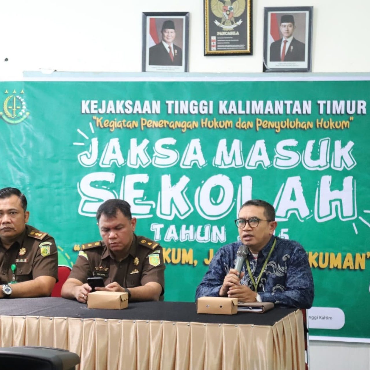 Kejati Kaltim Berikan Penyuluhan Hukum Di SMA Islam Terpadu Granada Samarinda