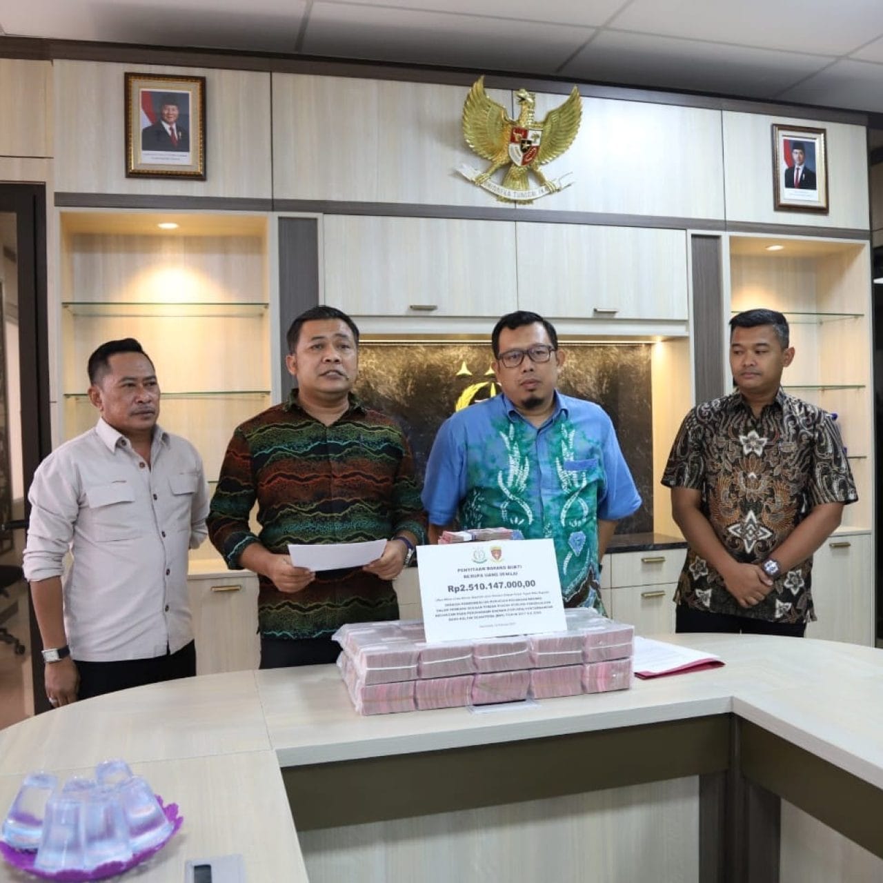 Kejati Kaltim Sita Uang Sebesar Rp. 2,5 M sebagai Pengembalian Kerugian Keuangan Dalam Kasus Tipikor di Perusda Kaltim PT. RPB