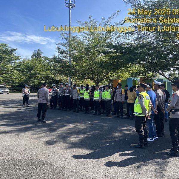Polres Lubuk Linggau Polda Sumatera Selatan menerjunkan satu kompi personel untuk melaksanakan pengamanan terbuka