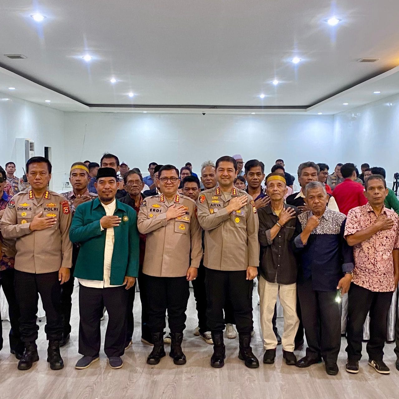 Divhumas Polri Gelar FGD Kontra Radikal: “Terorisme adalah Musuh Kita Bersama” di Polrestabes Makassar