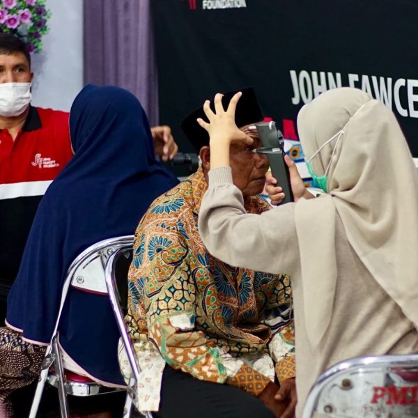 Kembali Digelar, Banyuwangi Operasi Katarak Gratis Ratusan Warga