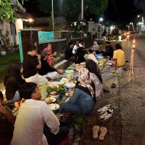 Ribuan Orang Ramaikan Tumpeng Sewu Desa Adat Kemiren Banyuwangi
