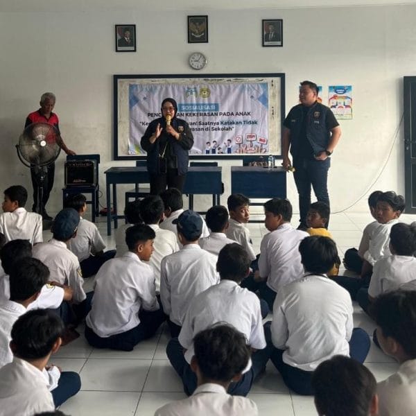 Polres Pelabuhan Tanjungperak Masuk Sekolah Gencar Sosialisasi Bahaya Narkoba dan Cegah Kenakalan Remaja