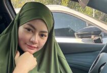 vitalia sesha berhijab lagi