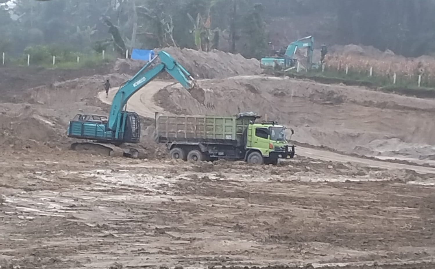 skandal tanah urug ilegal