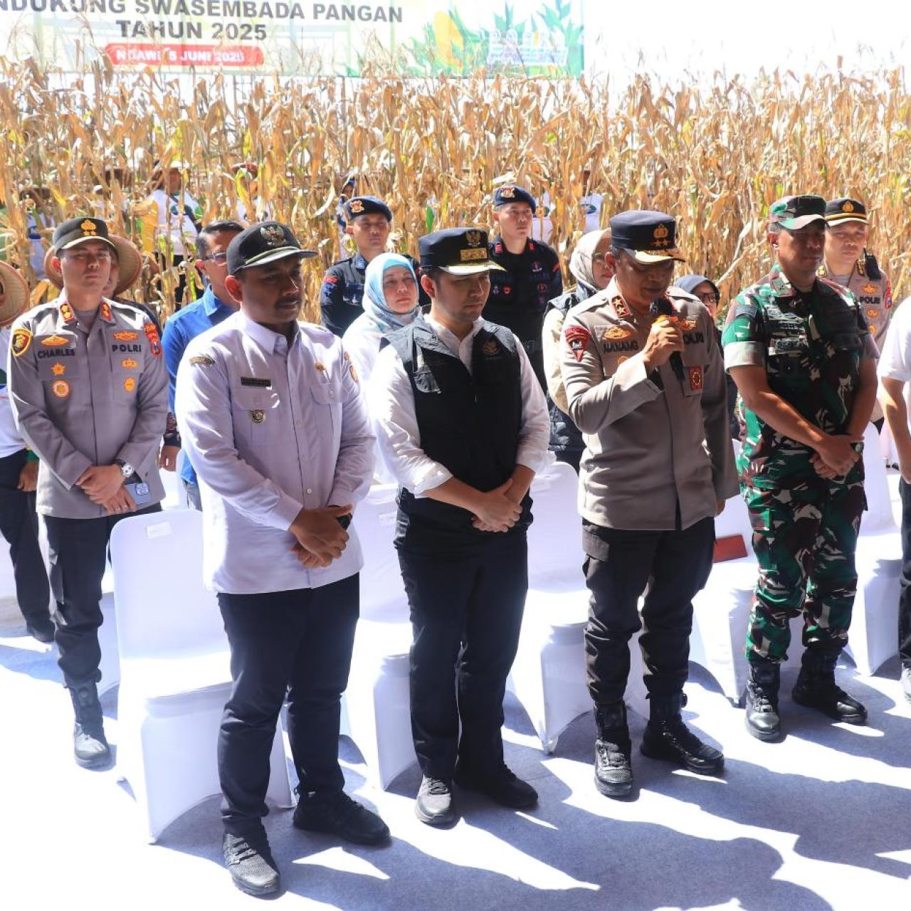 Dukung Swasembada Pangan, Kapolda Jatim Bersama Forkopimda Panen Raya Jagung Kuartal II di Ngawi