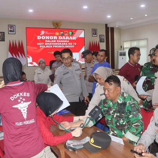 Setetes Darah untuk Kemanusiaan, Polres Probolinggo Gelar Donor Darah di Hari Bhayangkara ke-79