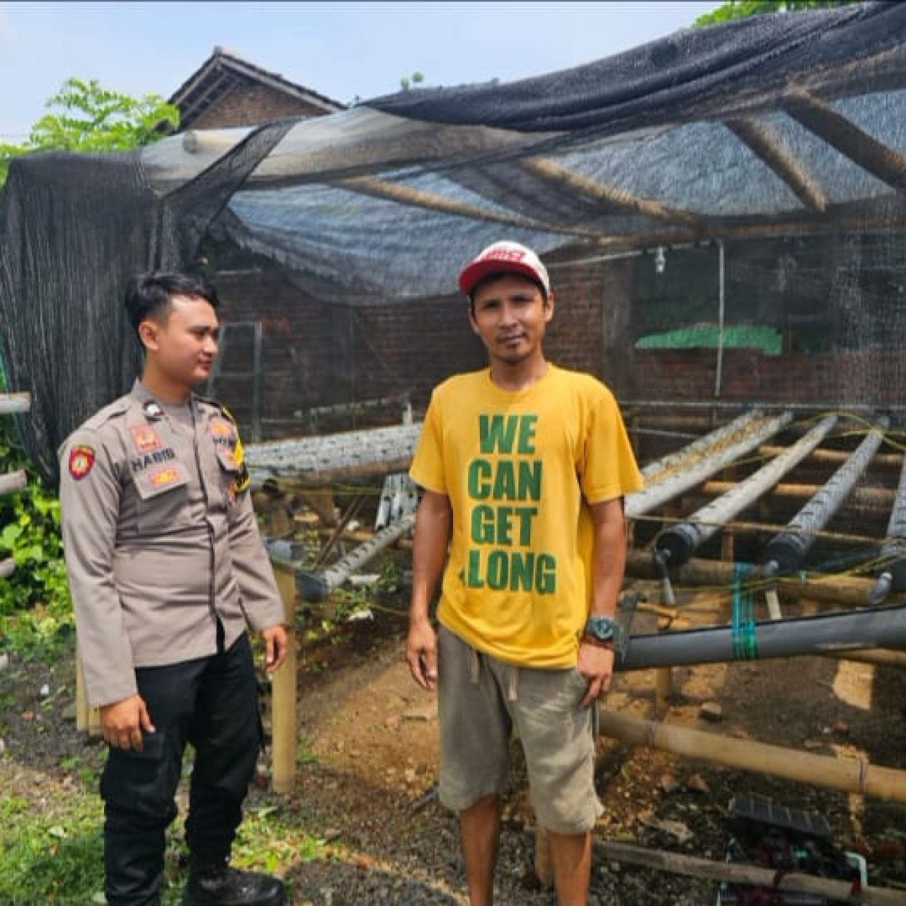 Bhabinkamtibmas Polsek Banyuwangi, terjun langsung Membahas Kendala Pengembangan Selada Hidroponik