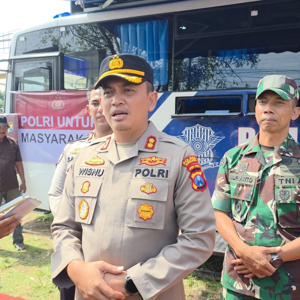 Polres Probolinggo Launching Bus SIM Keliling Kado Hari Bhayangkara ke – 79 Untuk Masyarakat   