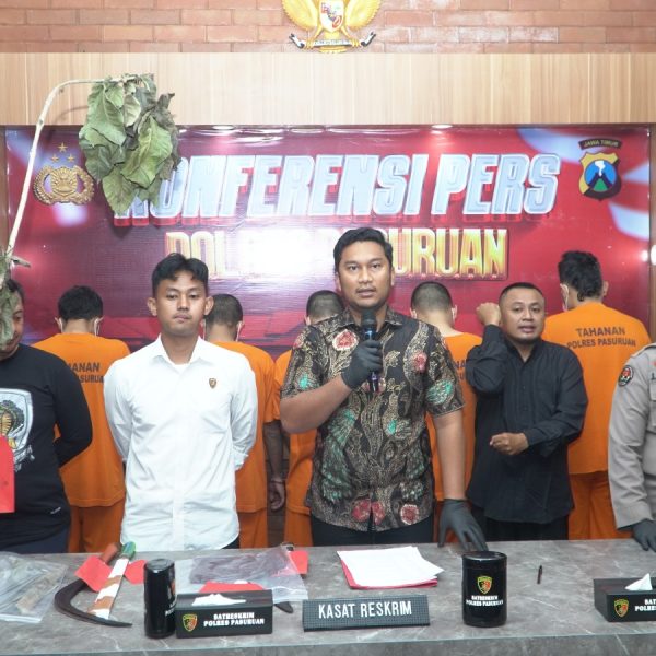 Polres Pasuruan Berhasil Ungkap 4 Kasus Menonjol dan Amankan 5 Tersangka