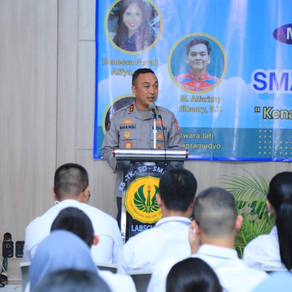 Kadivhumas ke Siswa Labschool: Harus Kerja Keras, Cerdas, Tuntas, dan Ikhlas