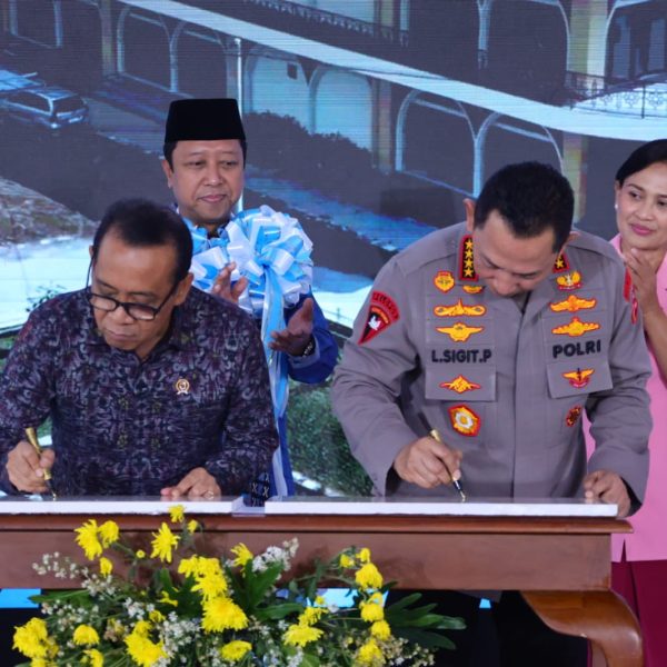 Kapolri Resmikan SMA Kemala Taruna Bhayangkara di Yogyakarta