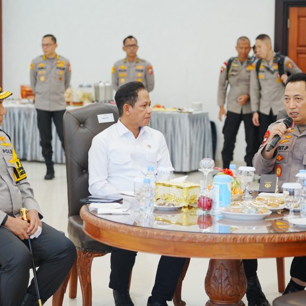 Cegah Karhutla Meluas, Kapolri Instruksikan Respons Cepat Padamkan Titik Api