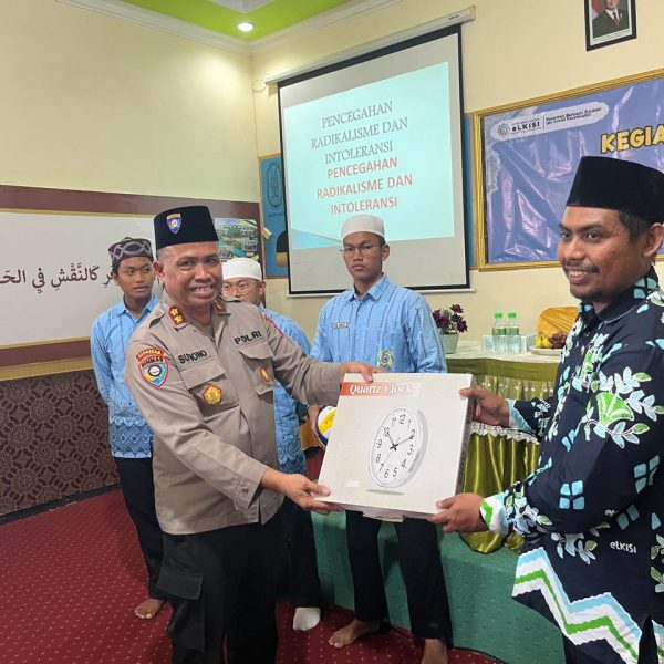 Polda Jatim Gelar Edukasi Penanggulangan Terorisme dan Radikalisme di PP Islamic Center Elkisi