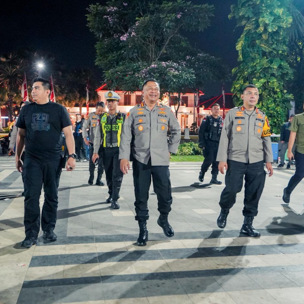 Harkamtibmas, Kapolrestabes Surabaya Pimpin Patroli Skala Besar Tiga Pilar Hingga Dini Hari