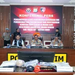 pembunuhan di muara komam