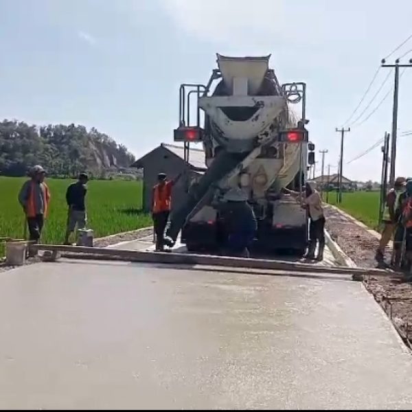 Pembangunan Jalan Raya Di Kecamatan Way Khilau Mendapat Apresiasi Dari Warga