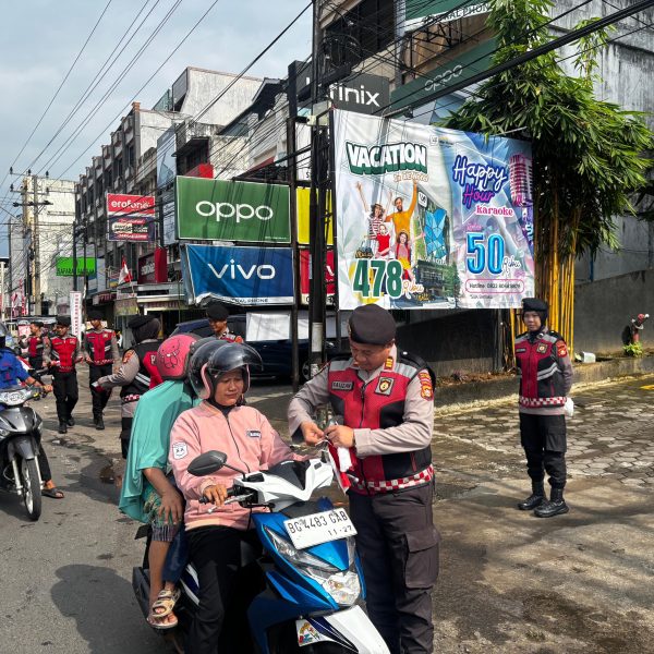 Polres Lubuk Linggau Pemandangan berbeda mewarnai sejumlah ruas jalan utama di Kota Lubuk Linggau