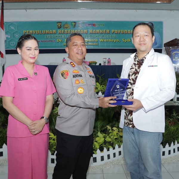 anggota Bhayangkari Polres Lubuk Linggau hari ini tampak antusias mengikuti penyuluhan kesehatan