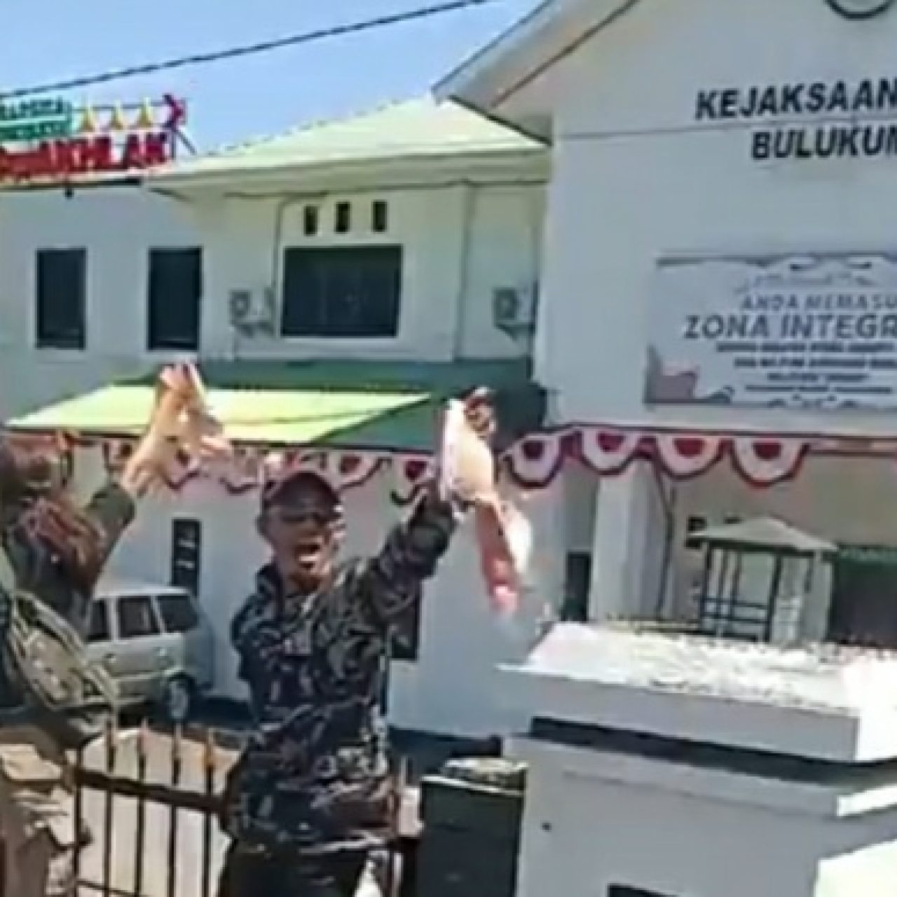 Celana Dalam dan Bra Digantung di Kejari Bulukumba: Simbol Frustrasi Keluarga Korban