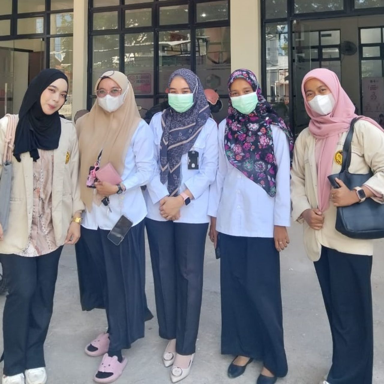 Mahasiswa Kesehatan Unpas Observasi Pelayanan Puskesmas di Bantaeng