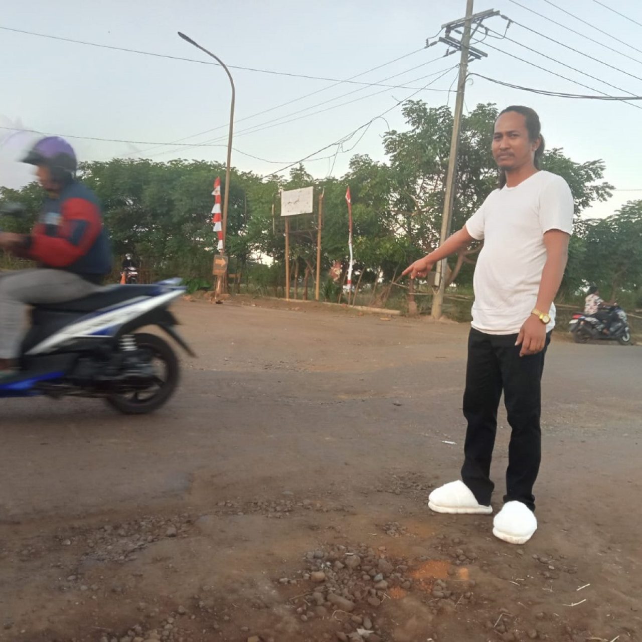 Ketum DPN LPBB Kritik Jalan Trans Sulsel Depan Huwadi: “Jangan Tunggu Korban Baru Diperbaiki”